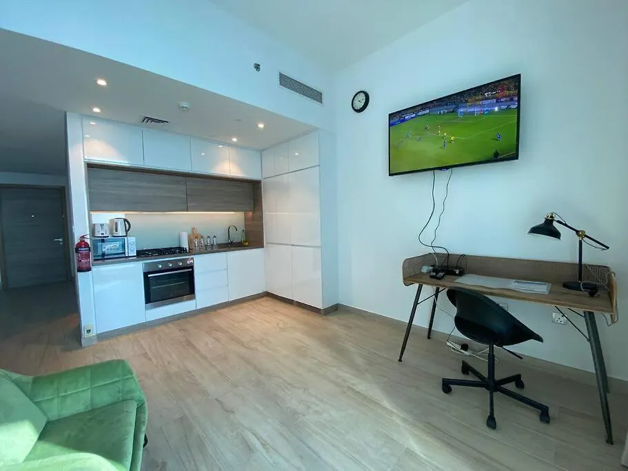 Beautiful Studio Apartment In Dubai Marina