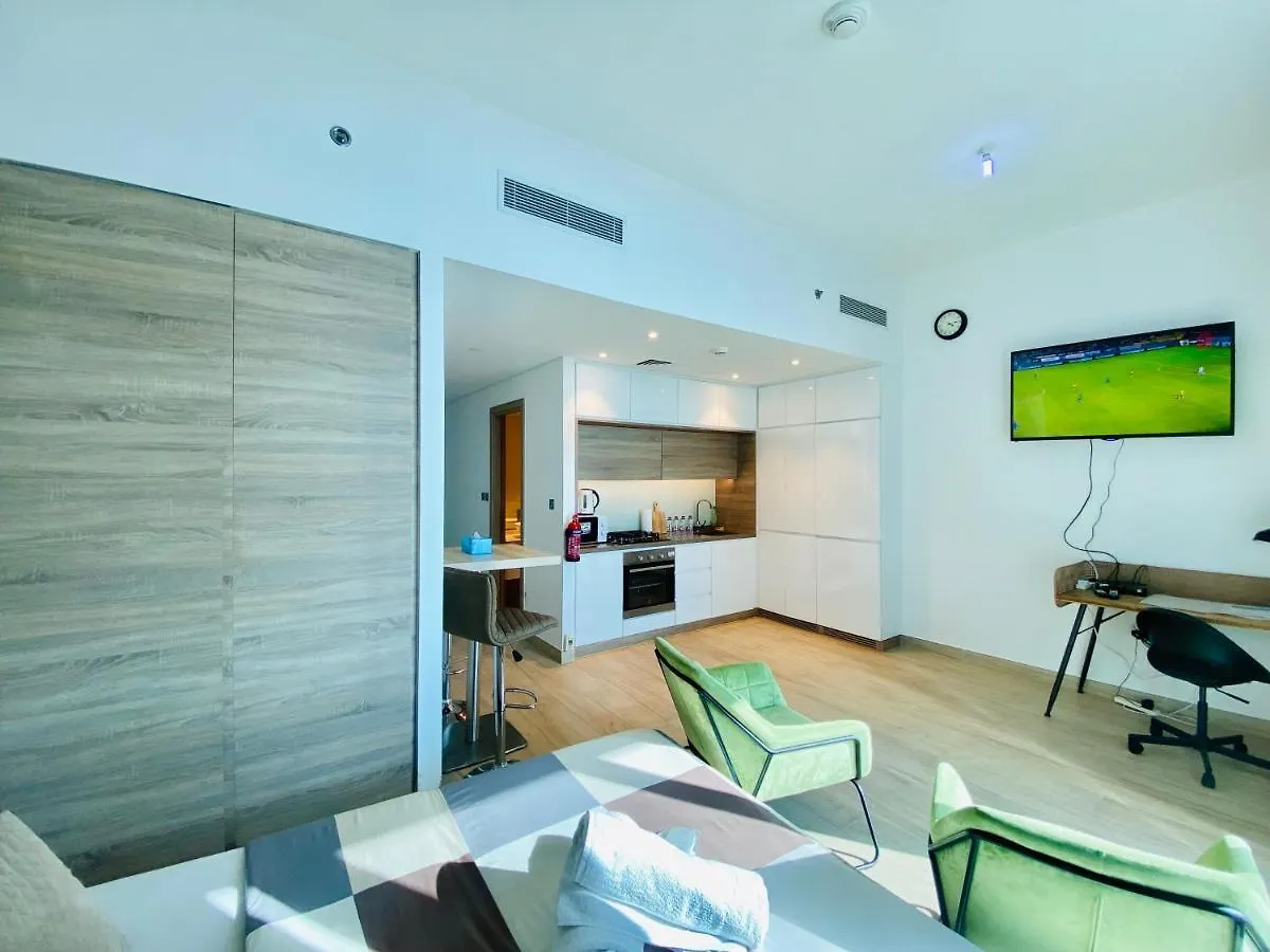 Beautiful Studio Apartment In Dubai Marina
