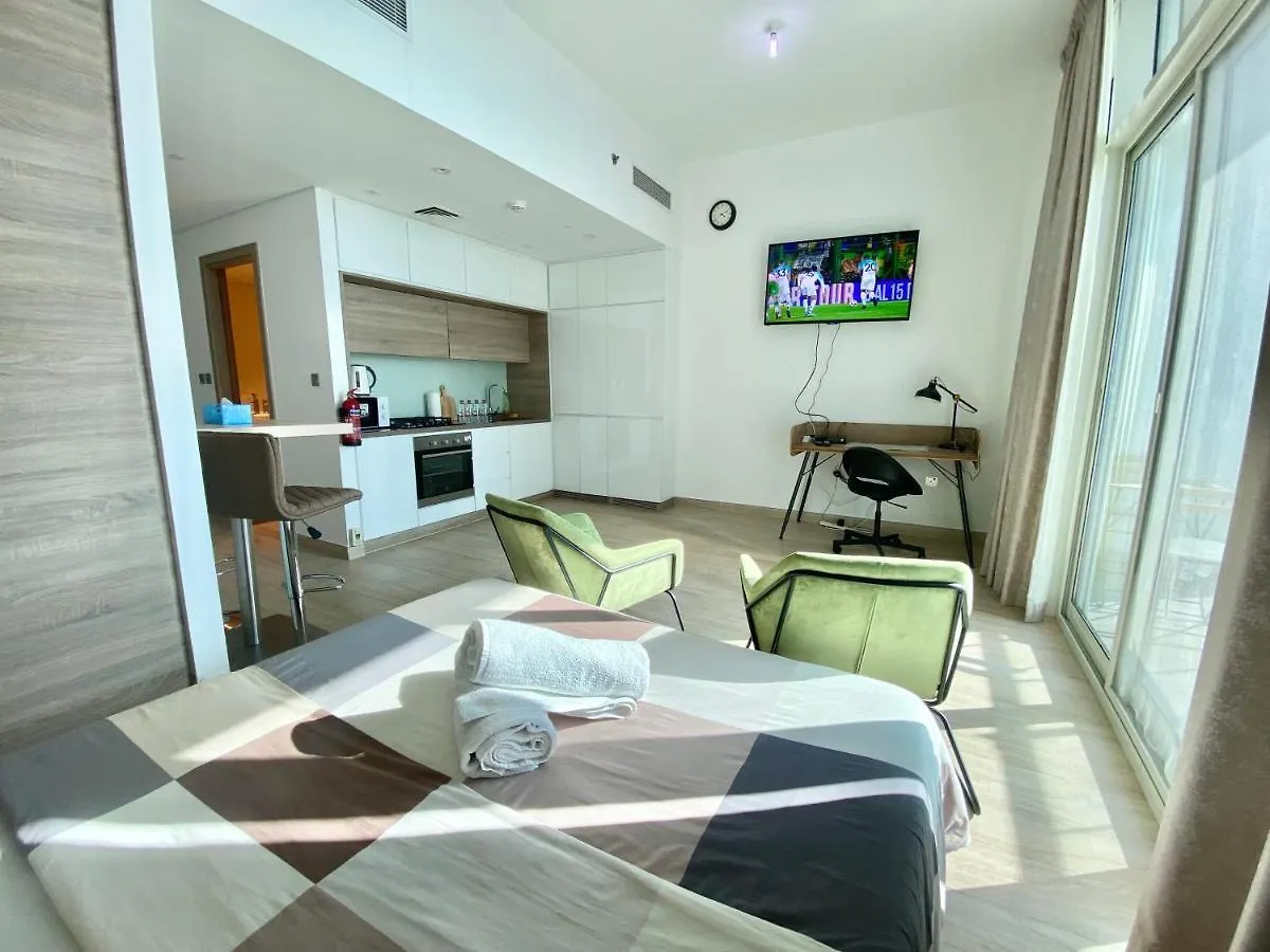 Beautiful Studio Apartment In Dubai Marina